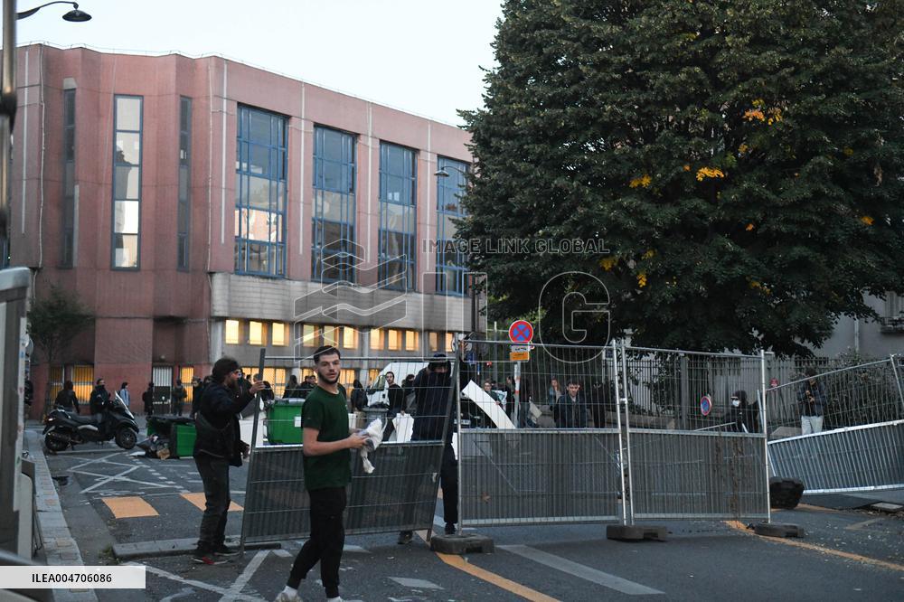 Bloquons Tout In Paris