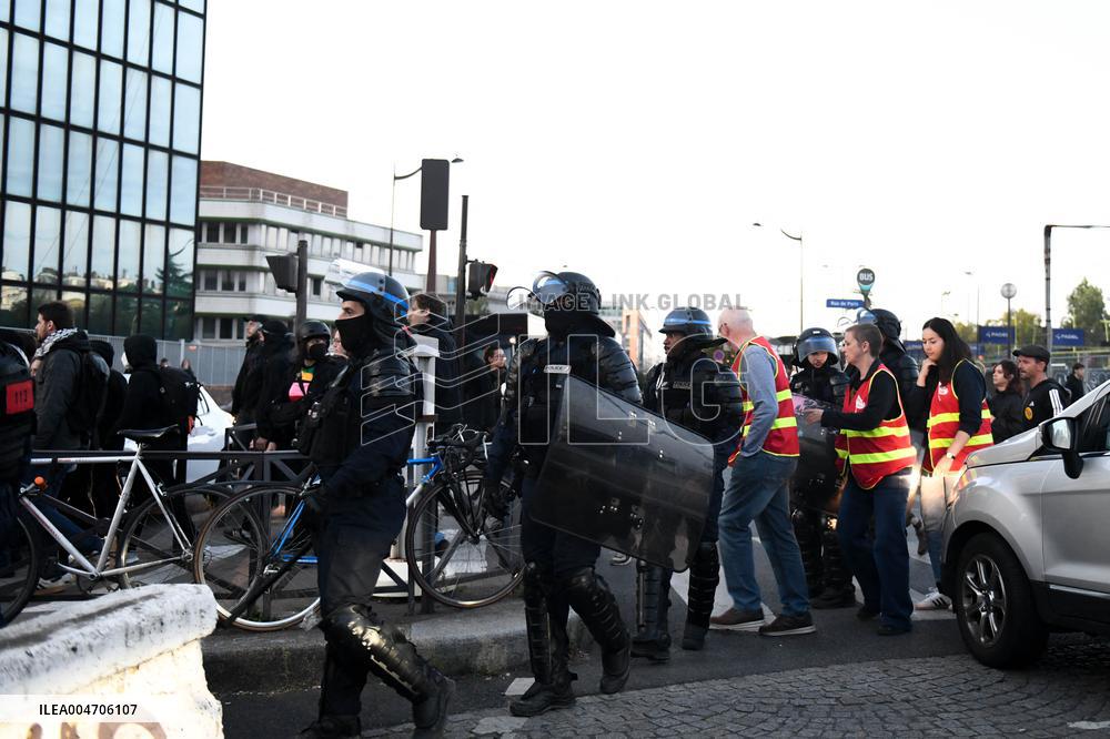 Bloquons Tout In Paris