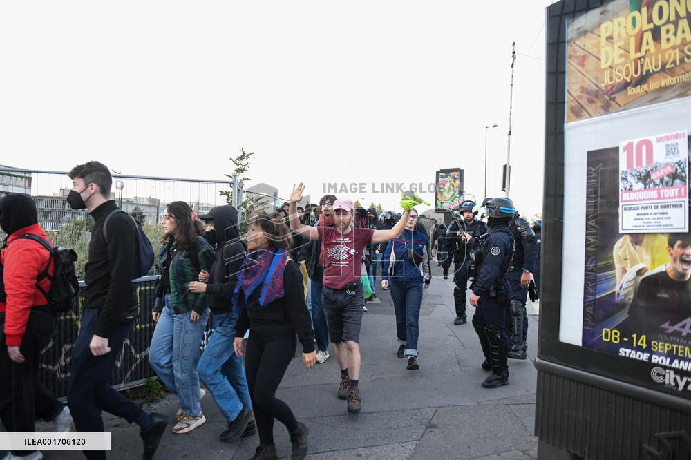 Bloquons Tout In Paris