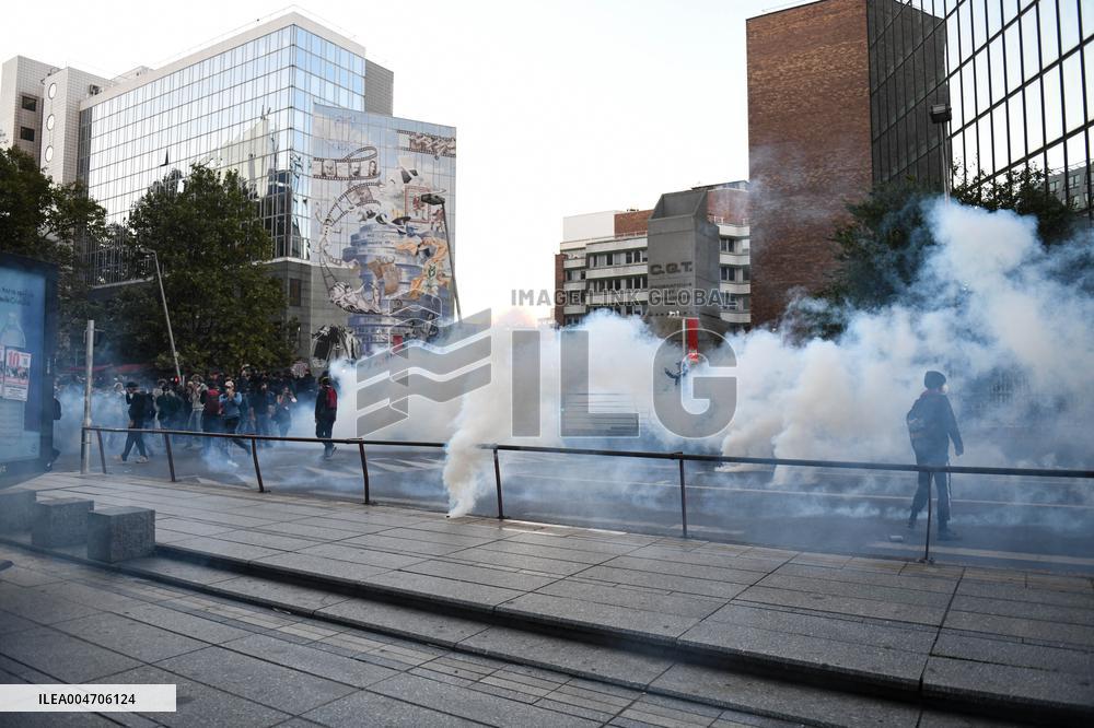 Bloquons Tout In Paris