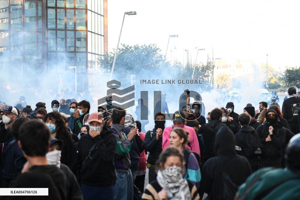 Bloquons Tout In Paris