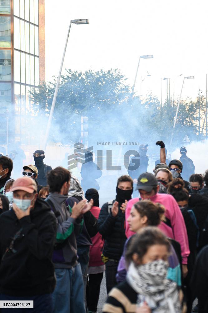 Bloquons Tout In Paris