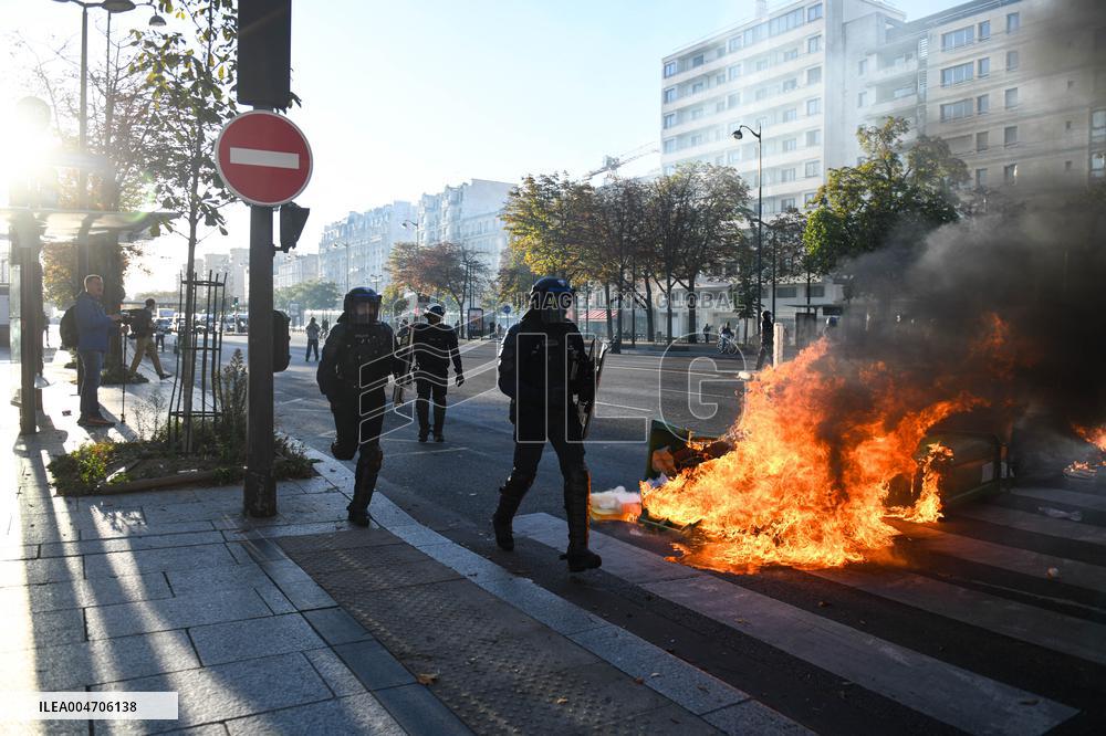 Bloquons Tout In Paris