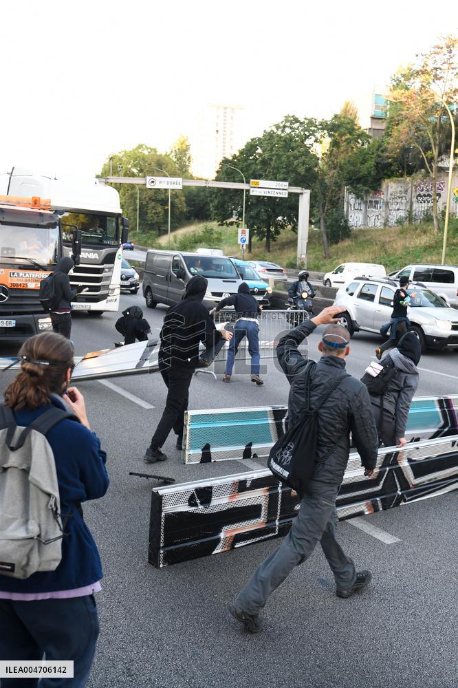 Bloquons Tout In Paris