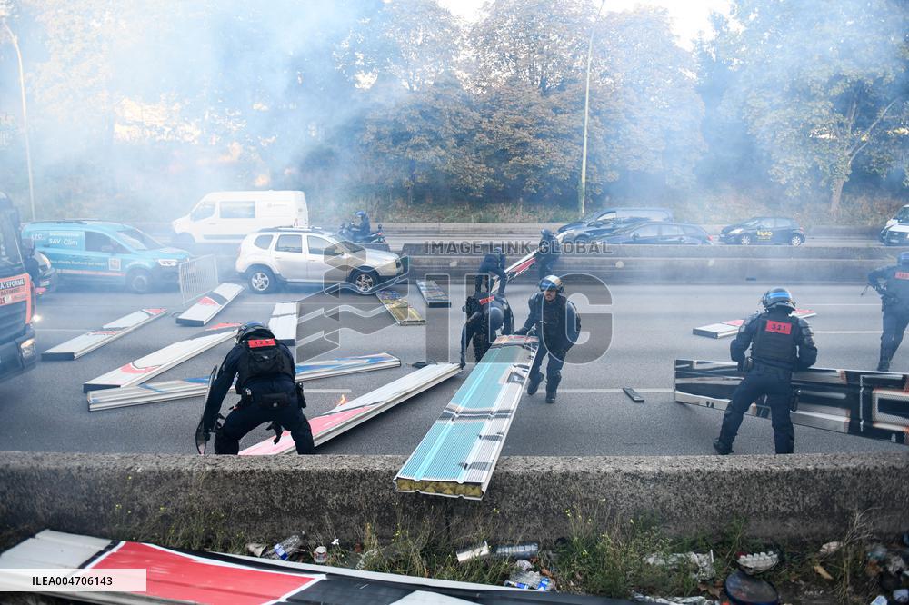 Bloquons Tout In Paris