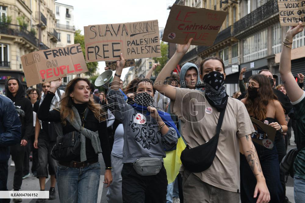 Bloquons Tout In Paris