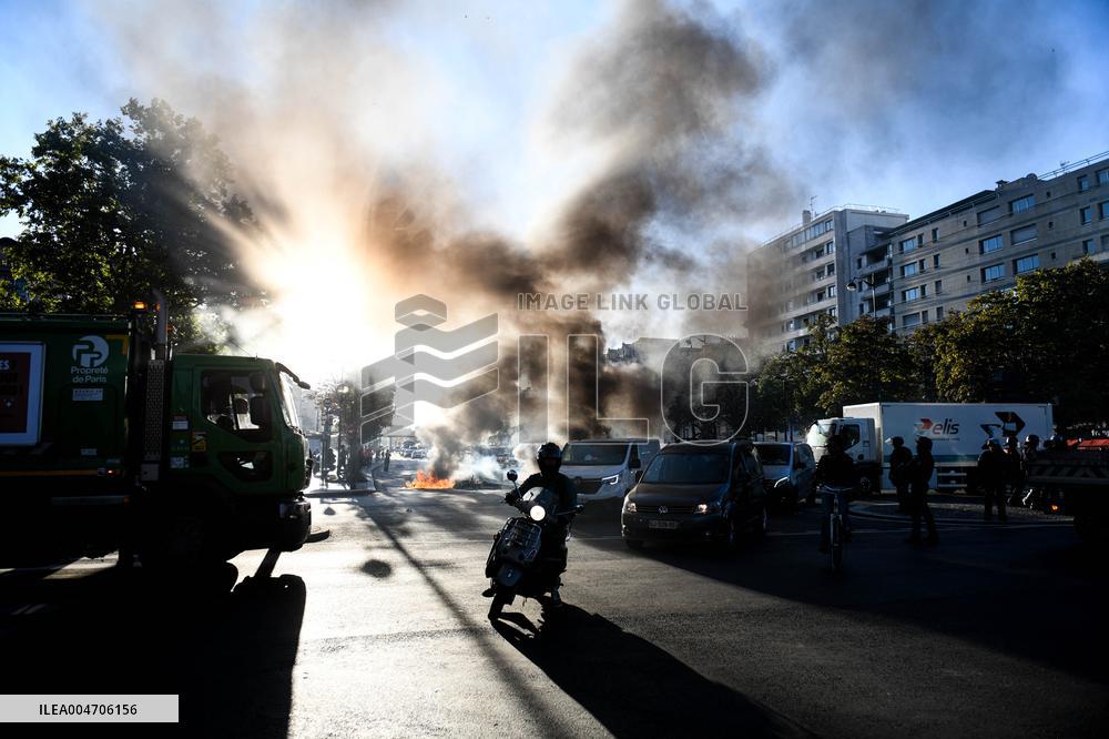 Bloquons Tout In Paris