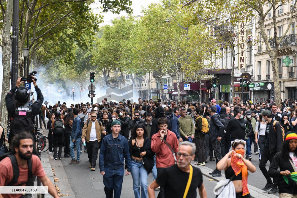 Bloquons Tout In Paris