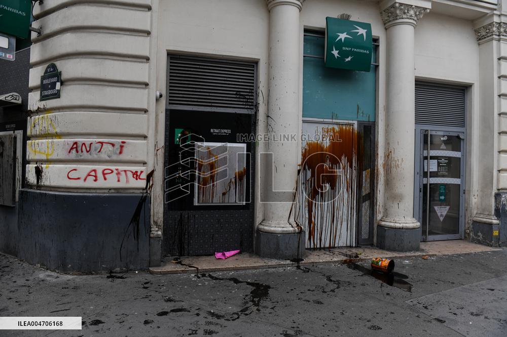 Bloquons Tout In Paris