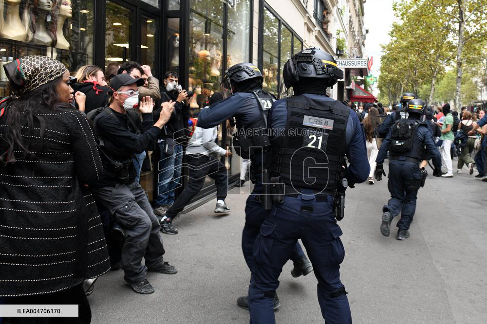 Bloquons Tout In Paris