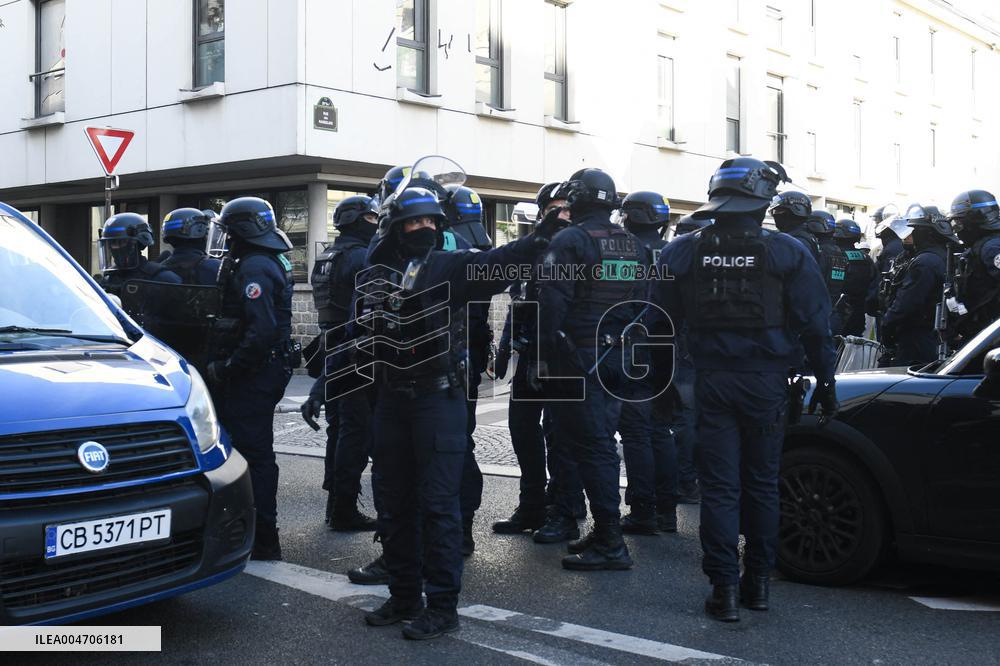 Bloquons Tout In Paris