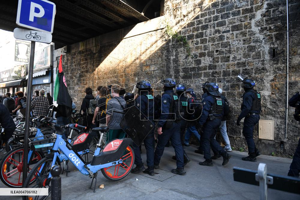 Bloquons Tout In Paris