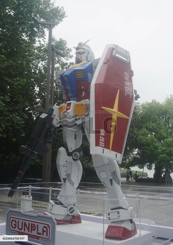 Giant Statues Gundam
