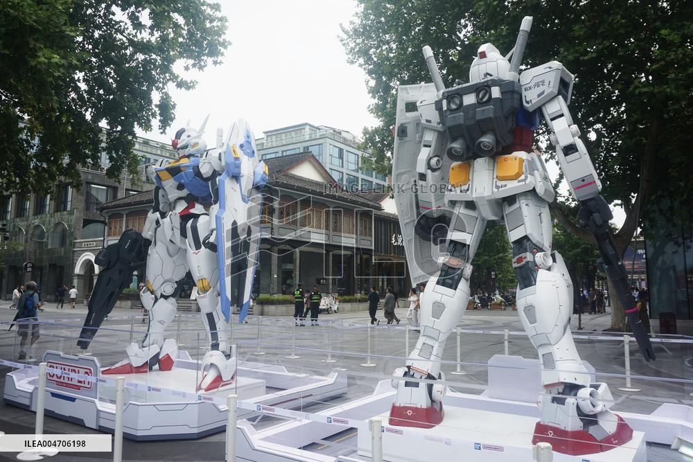 Giant Statues Gundam