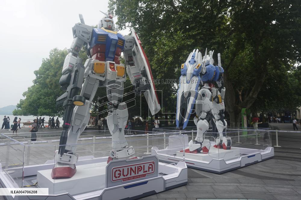 Giant Statues Gundam