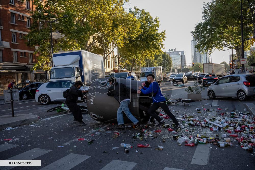 Bloquons Tout In Paris