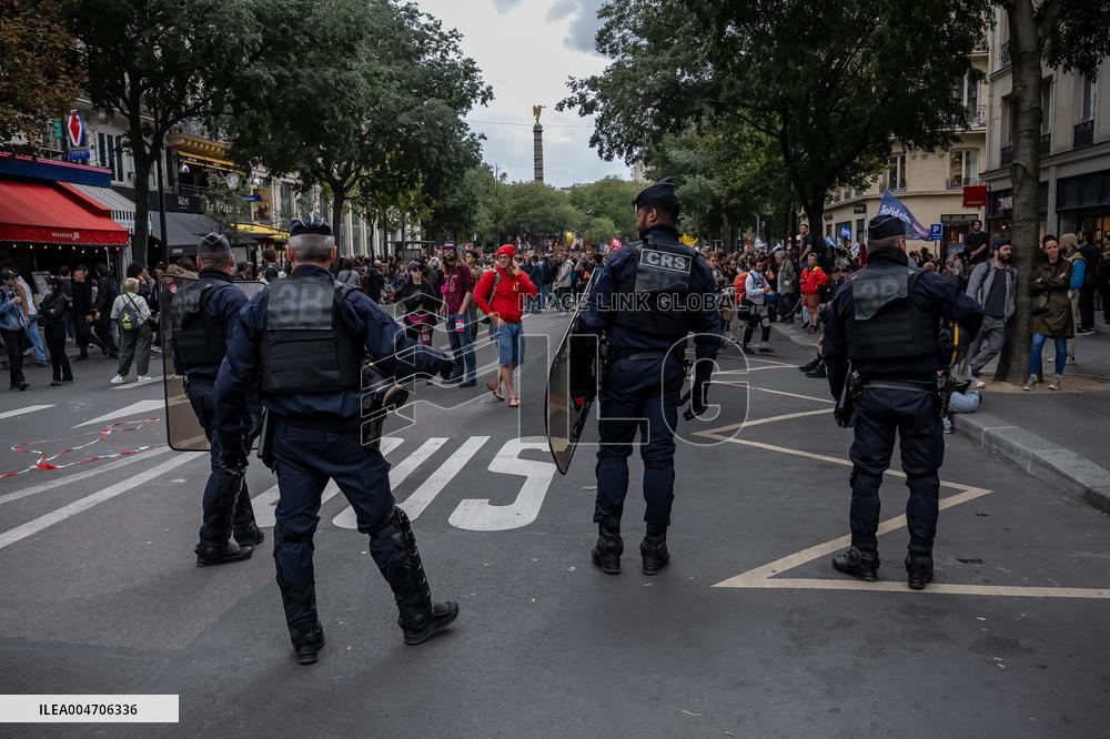 Bloquons Tout In Paris