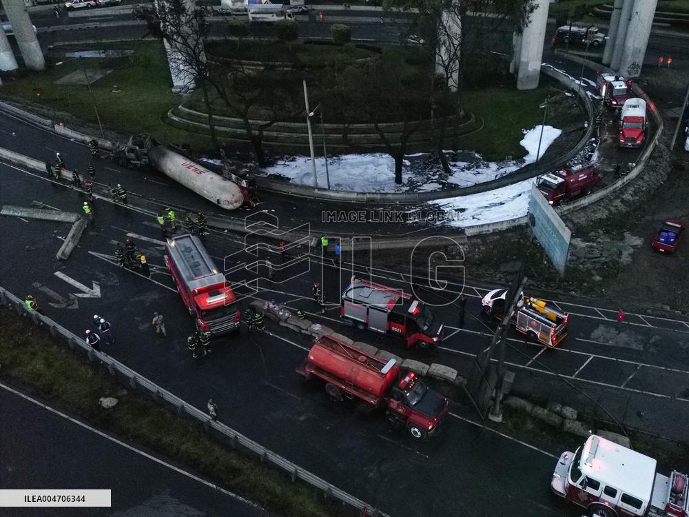 3 Killed and 70 Injured in Gas Explosion - Mexico City