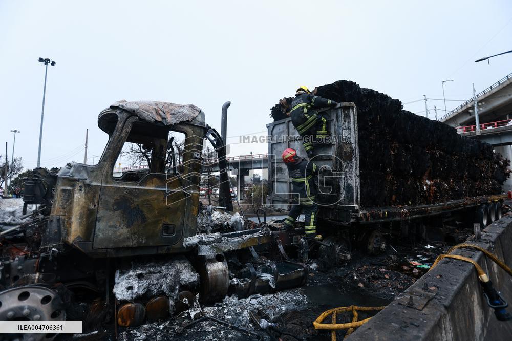 3 Killed and 70 Injured in Gas Explosion - Mexico City