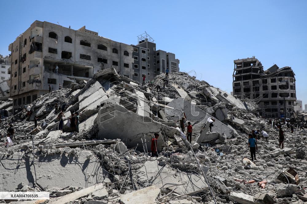 Israeli Airstrike in West of Gaza City