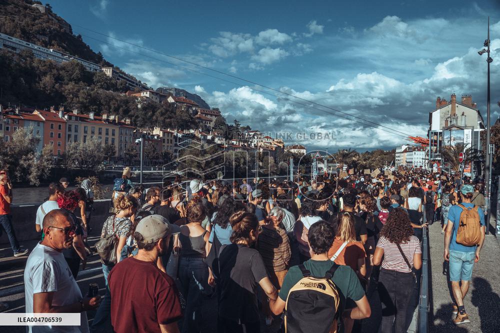 Bloquons Tout in Grenoble