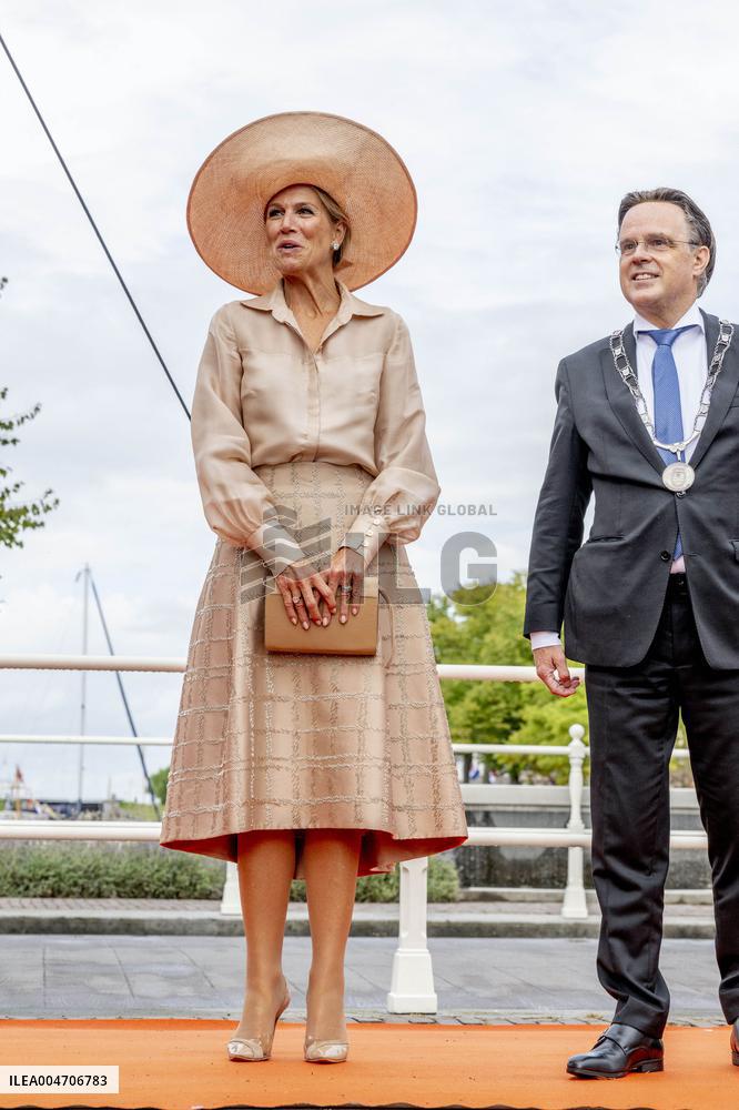 Queen Maxima Opens Restored Carpet Museum - Genemuiden