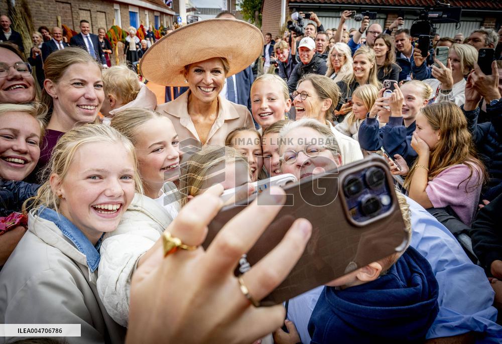 Queen Maxima Opens Restored Carpet Museum - Genemuiden