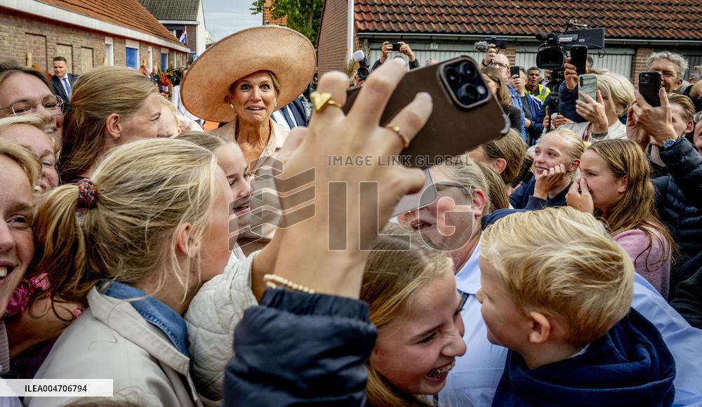 Queen Maxima Opens Restored Carpet Museum - Genemuiden