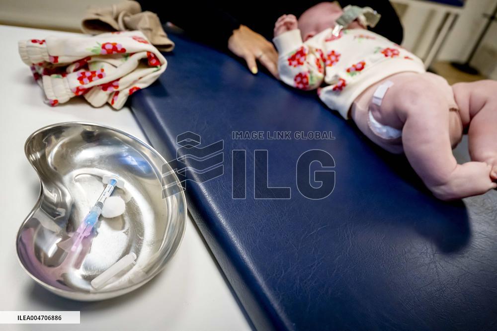Vaccine Campaign Offered To Babies In Amsterdam - Netherlands