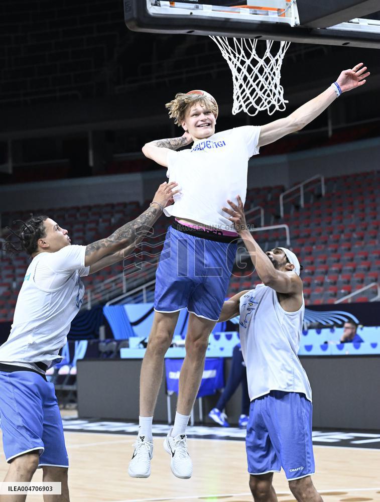 Koripallo: Susijengin historiaa tehnyt joukkue on monella tapaa historiallinen