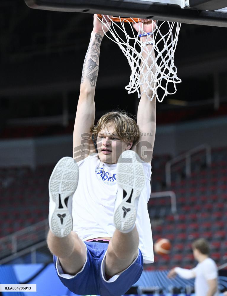 Koripallo: Susijengin historiaa tehnyt joukkue on monella tapaa historiallinen