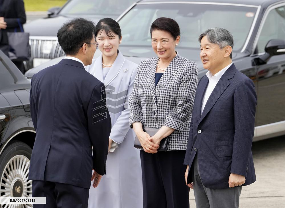 Japanese emperor's family heads for Nagasaki