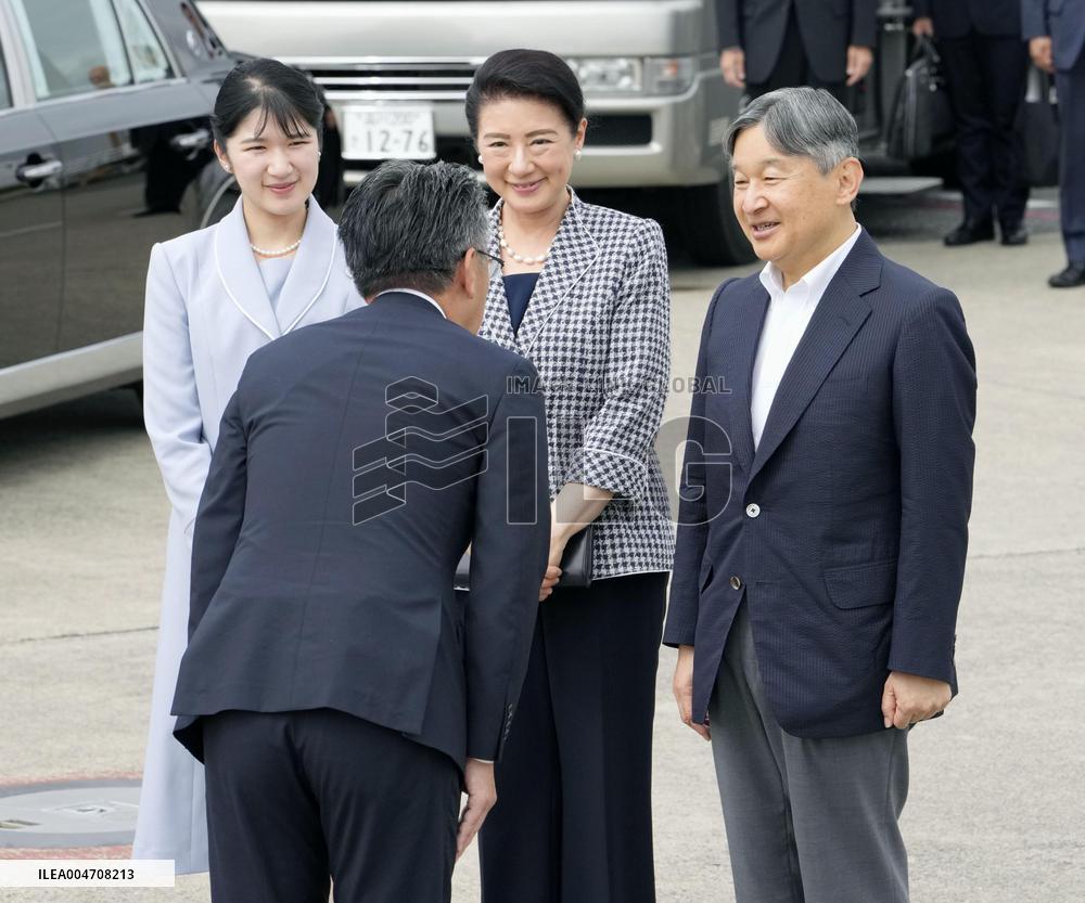 Japanese emperor's family heads for Nagasaki