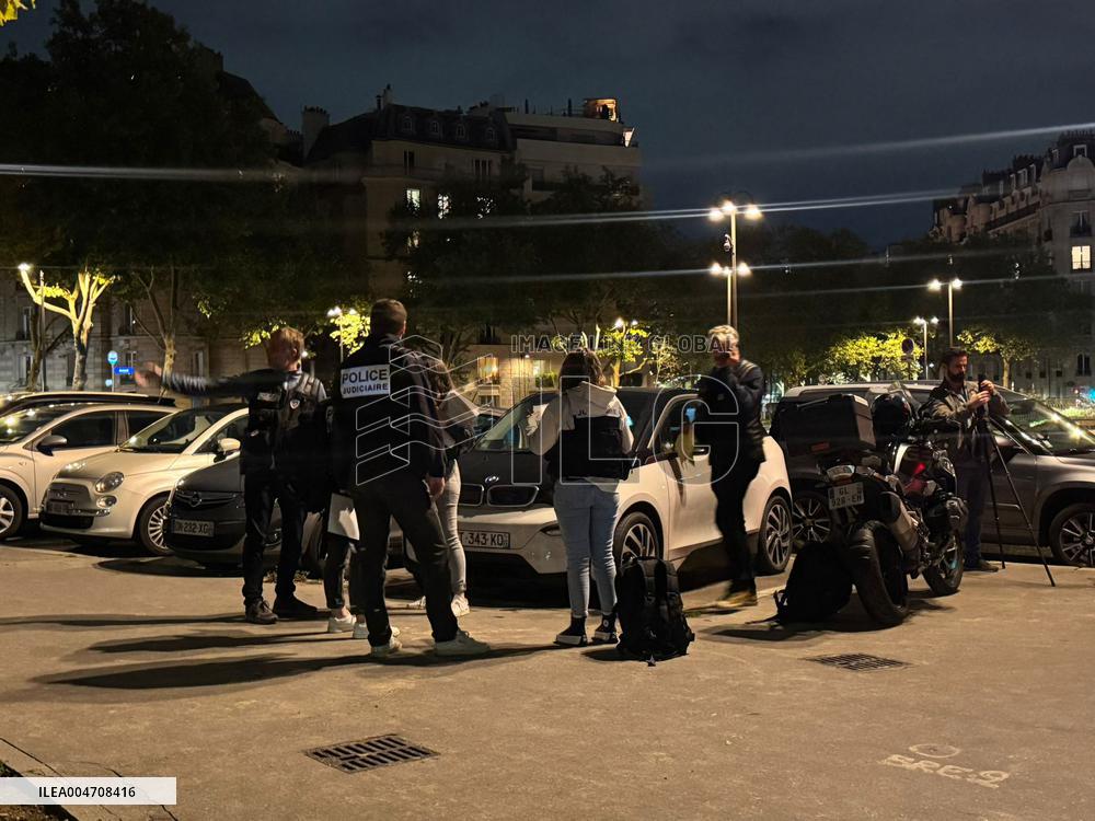 Man Injured At Knife Attack Scene - Paris