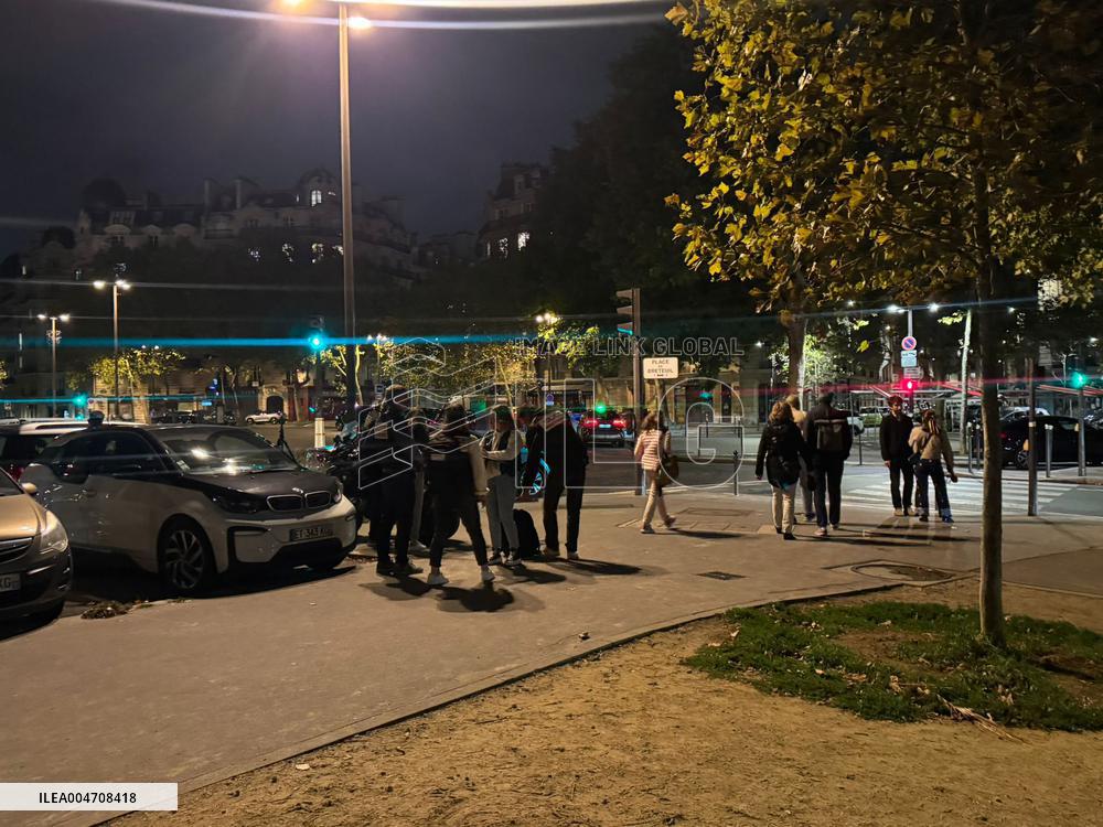 Man Injured At Knife Attack Scene - Paris