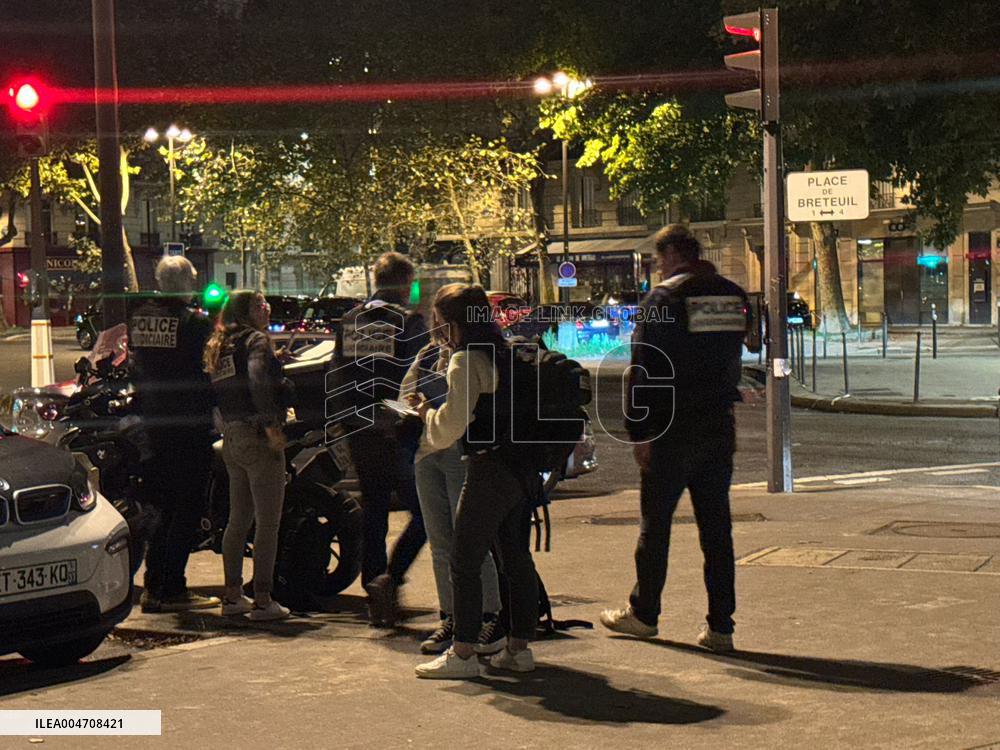 Man Injured At Knife Attack Scene - Paris