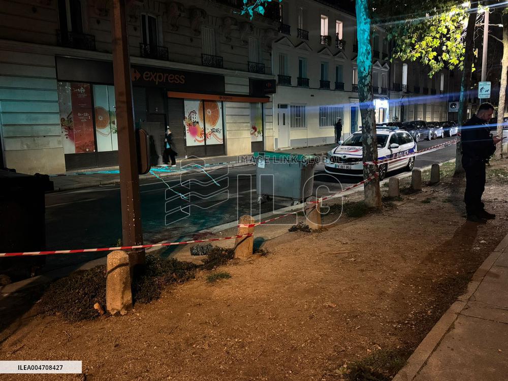 Man Injured At Knife Attack Scene - Paris