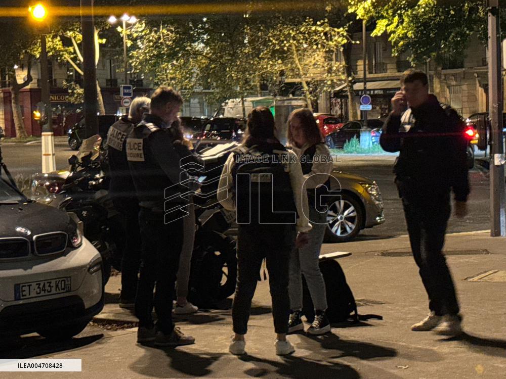 Man Injured At Knife Attack Scene - Paris