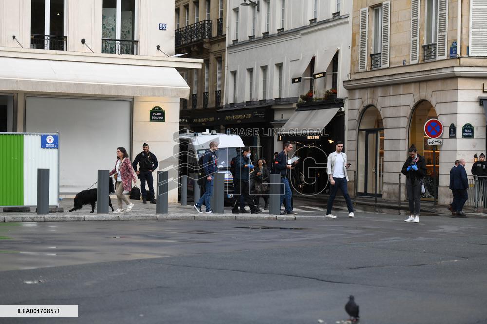 Man Dies In Suicide Jump Near Interior Ministry - Paris