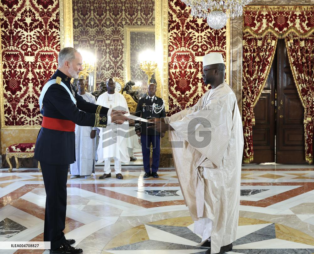 King Receives Letters Of Credence In Madrid - Spain