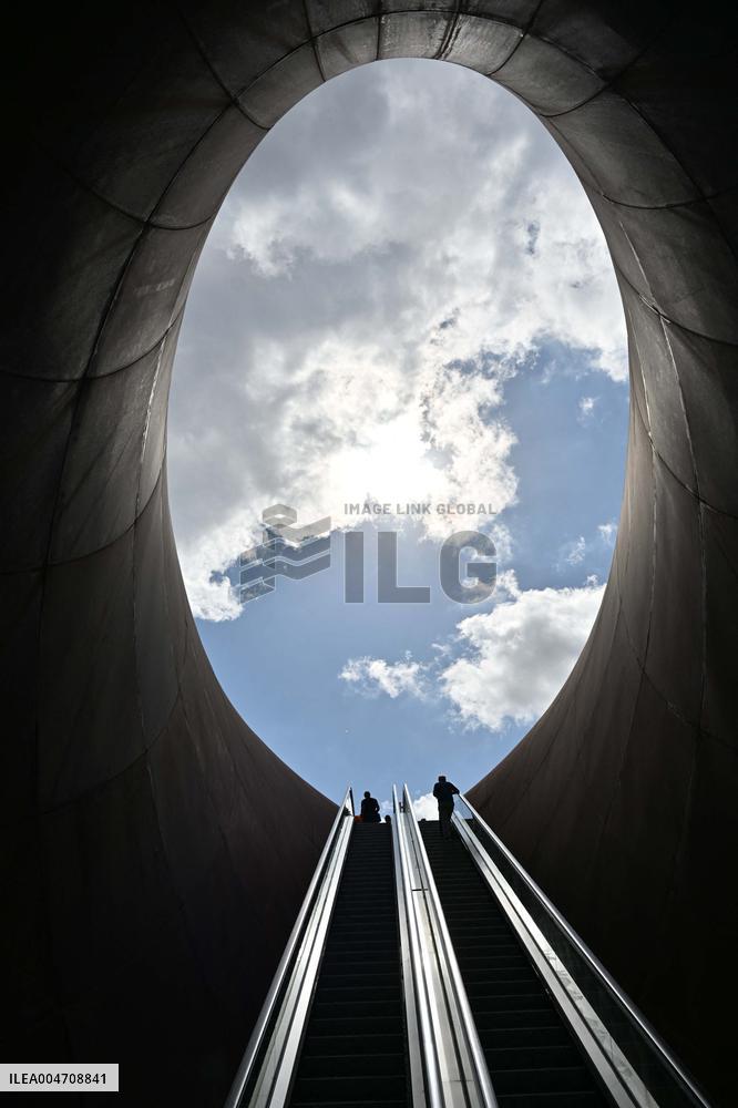 Naples Inaugurates a Subway Station Designed by Anish Kapoor - Italy
