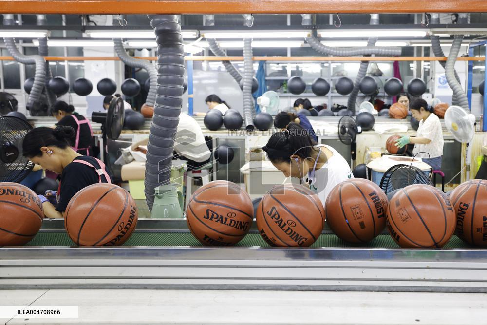 Basketballs  Manufacturing in Suqian