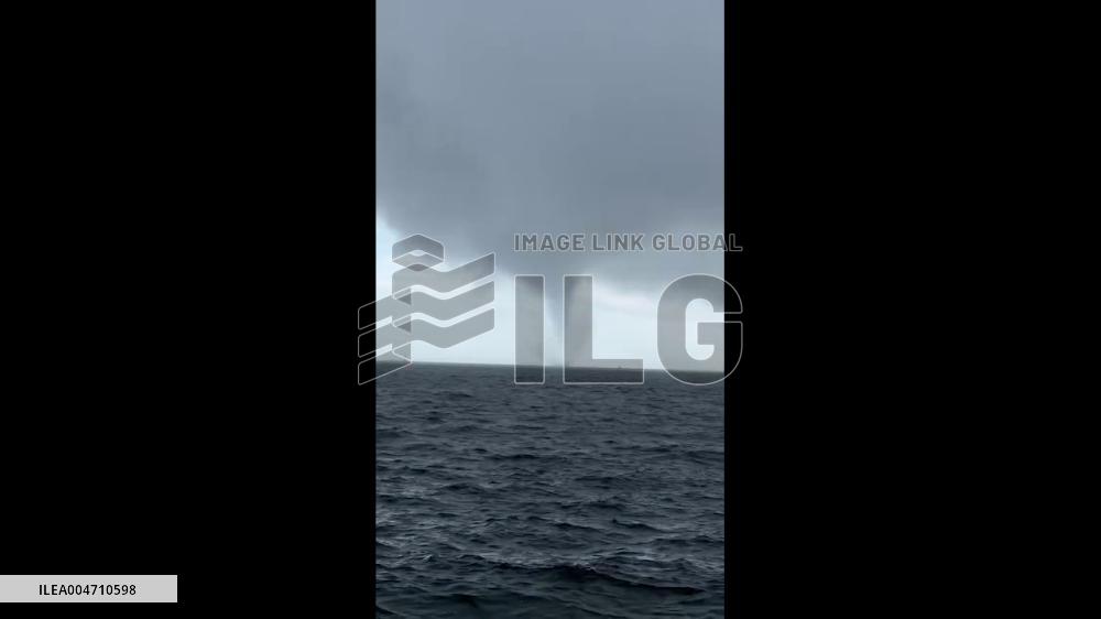 Japan: Waterspout Spotted Over Tokyo Bay 2