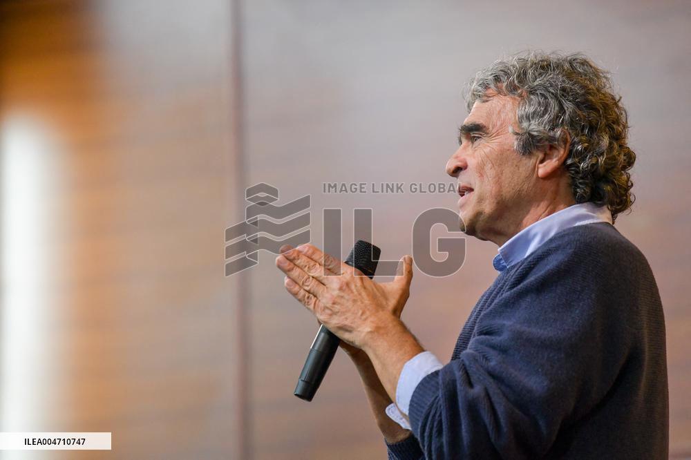 Pre-Presidential candidate Sergio Fajardo visits southern Colombia