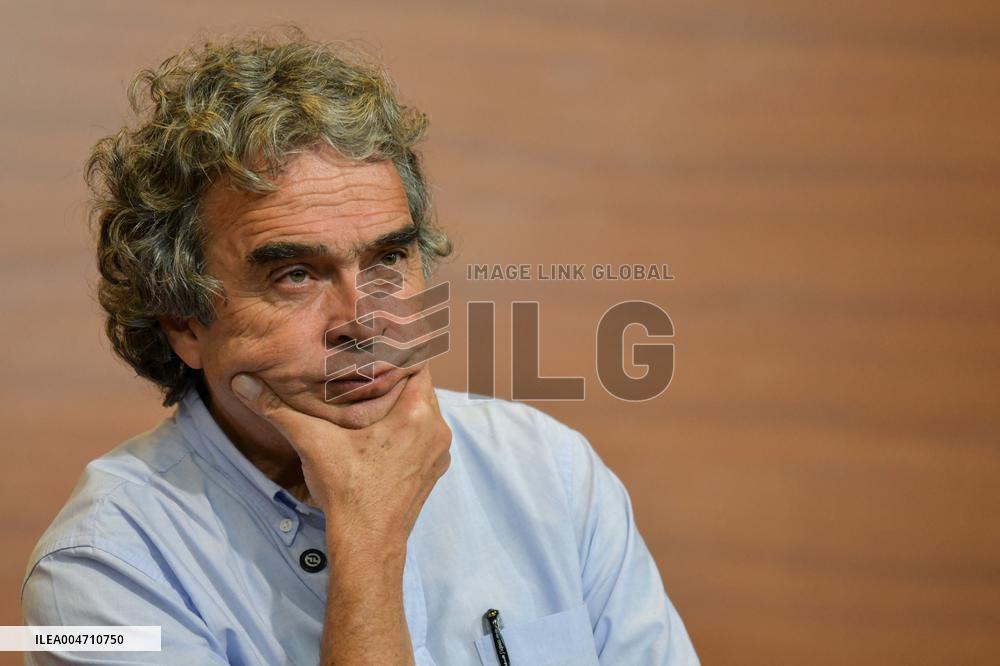 Pre-Presidential candidate Sergio Fajardo visits southern Colombia