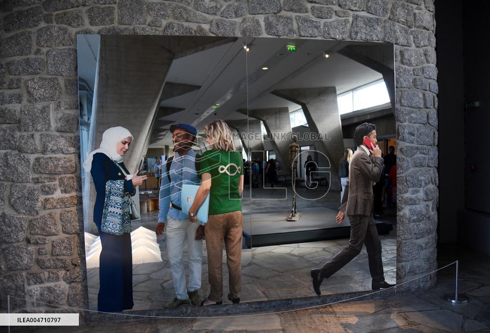 Japanese Garden Of Peace By Isamu Noguchi At Unesco in Paris