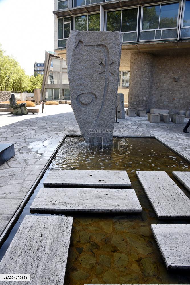 Japanese Garden Of Peace By Isamu Noguchi At Unesco in Paris
