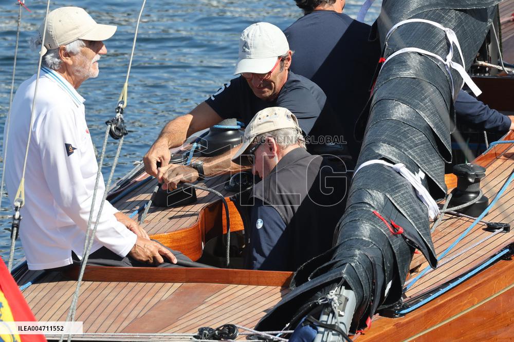 Don Juan Carlos Sails In Sanxenxo - Spain