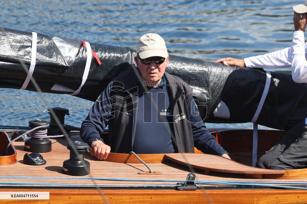 Don Juan Carlos Sails In Sanxenxo - Spain