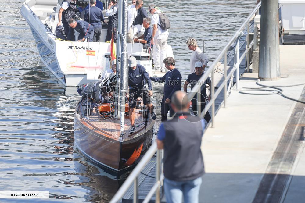 Don Juan Carlos Sails In Sanxenxo - Spain